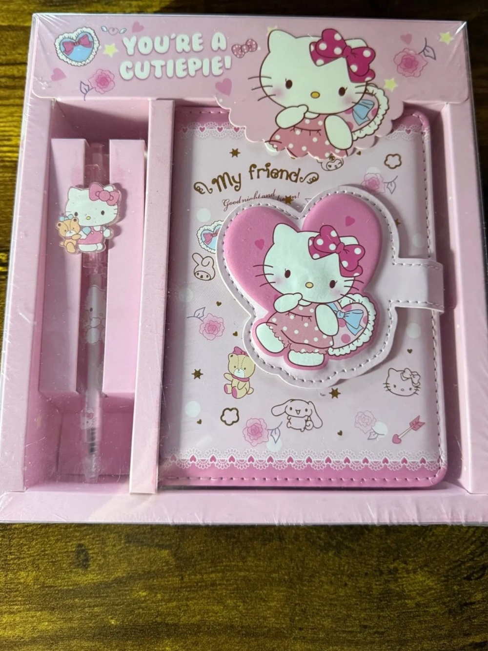 Hello Kitty Pink Heart Notebook & Matching Pen Set